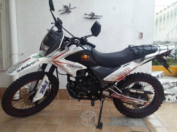 Motocicleta Doble Proposito 250 cc
