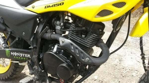Motocicleta dm150 como nueva