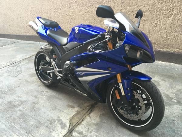 Yamaha r1 Con Equipo excelentes condiciones -08