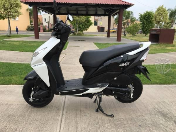 Moto scooter Honda dio 110cc 1 dueño -16