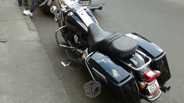 Harley davidson Road king -08