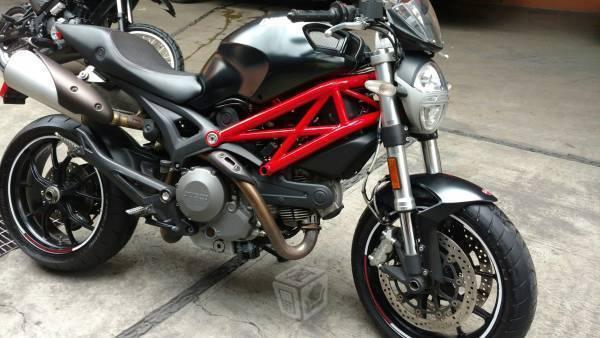 Ducati monster Seminueva -12