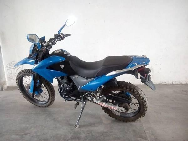 Xeverus 250cc unico dueño -16