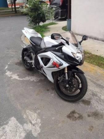 Suzuki deportiva gsxr 600 -06