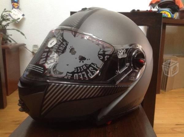 Casco motocicleta Speed and Strength