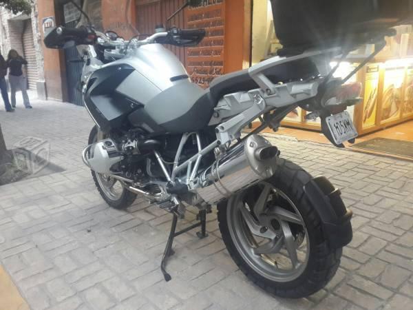 Moto bmw R1200cc -08