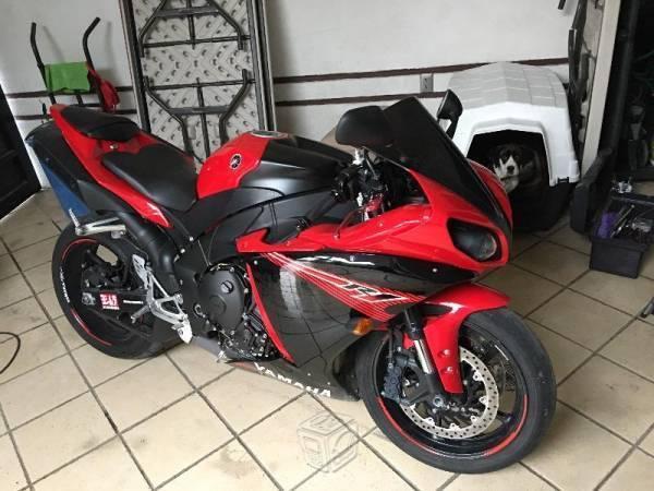 Yamaha R1