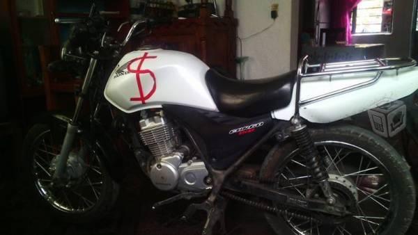 Motocicleta HONDA -13