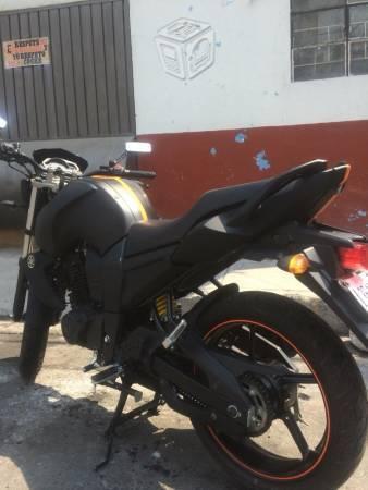 Motocicleta Yamaha fz16 -14