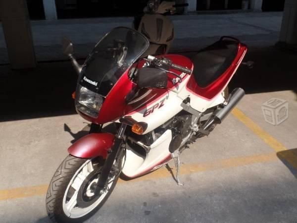 Kawasaki gpz 500s, en buen estado original -92