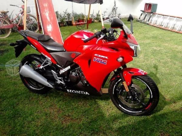 Honda 250 cbr -15