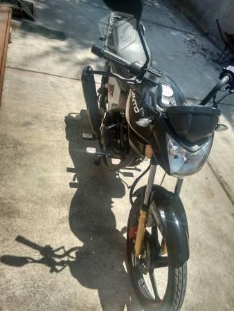 Vendó motocicleta Vento GT 150 -16