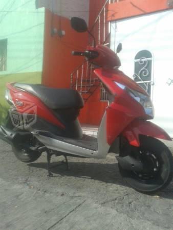 Honda dio seminueva factura original año -15