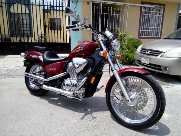 Honda Shadow VT 600 -01