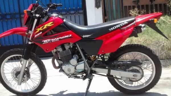 Honda tornado xr250 -03