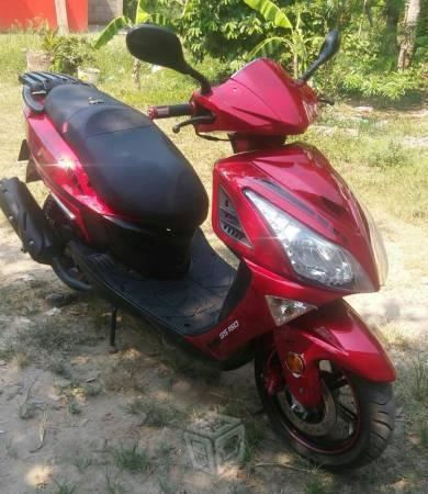 Vendo mi moto Italika 150 -16