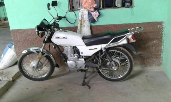 Motocicleta Honda -12