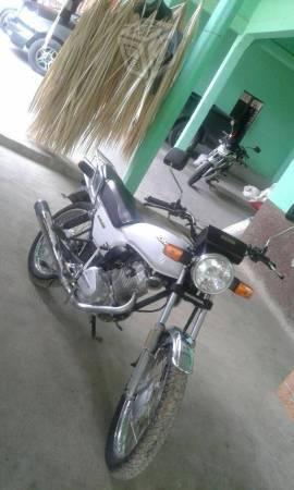 Motocicleta Honda -12