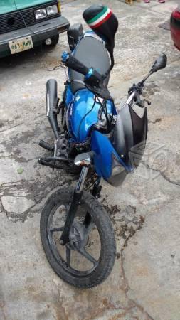 Excelente moto estándar bajaj 125 -09