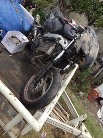Motocicleta Honda para reparar americana -98