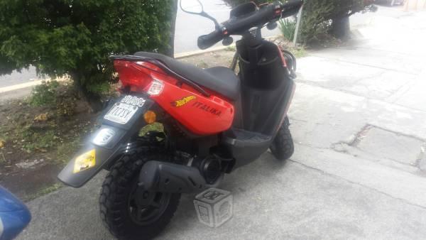 Vendo motoneta 150 -15