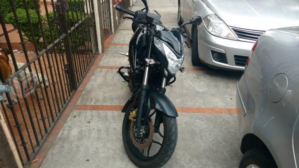 Pulsar ns200 impecable