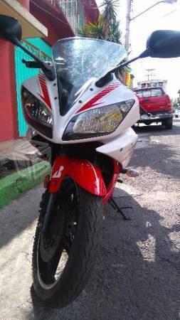 Yamaha R15 con extras -14