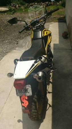 Vendo moto 150 cc tipo cross marca Italika -14