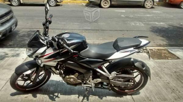 Moto pulsar 200NS