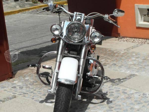 Harley Davidson Softail luxe -08