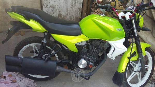 Vendo moto Keeway 150 -16