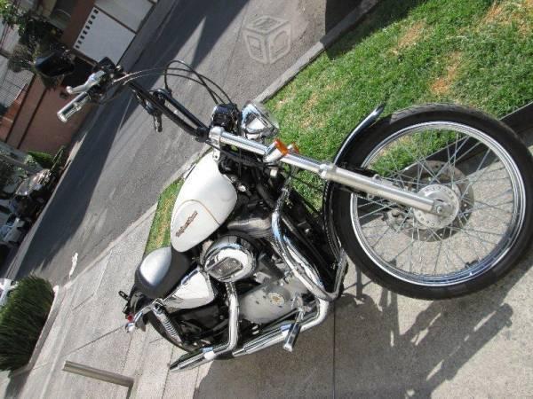 Harley Davidson 883 custom -07