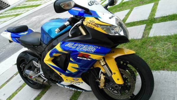 SUZUKI GSX-R 750cc VENDO ó CAMBIO por coche -07