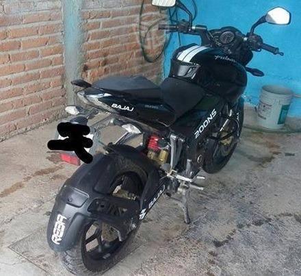 Bajaj pulsar 200 ns -15