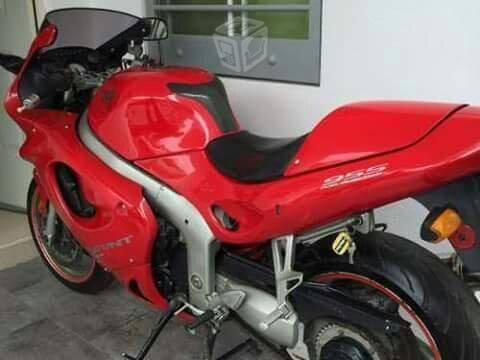 Venta de moto deportiva -99