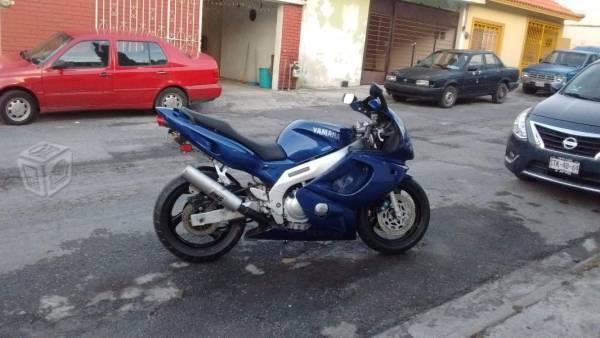 Motocicleta yamaha