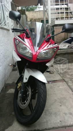 Excelente yamaha r15 -15