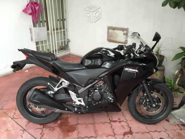 Honda CBR-250 -14