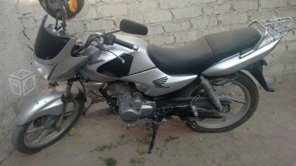 Moto HONDA 150cc -12