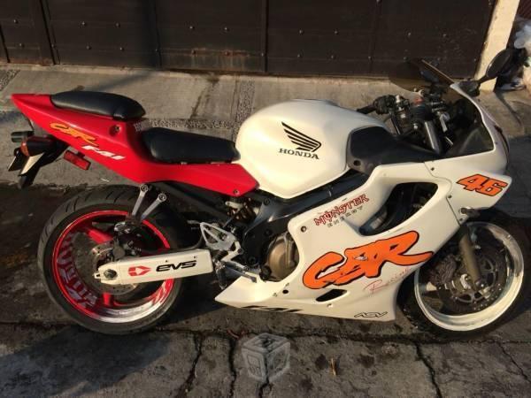 Cbr 600 f4i -01