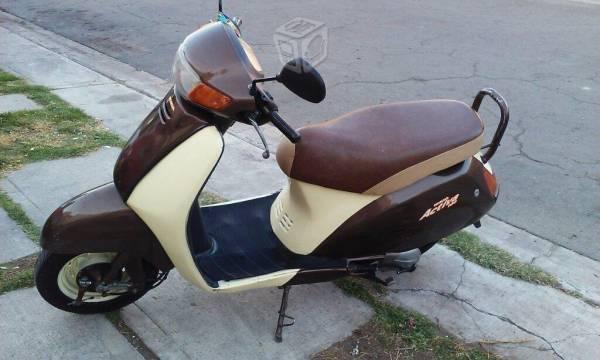 Honda activa de (colección) -02