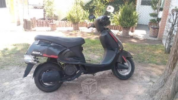 Vendo moto Kinetic -05