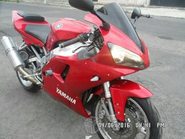 Yamaha r1 recién importada -01
