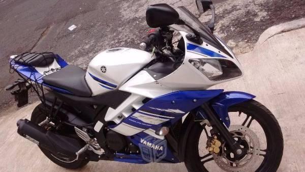 Yamaha r15 -15