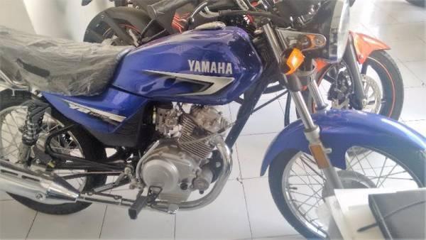 Motocicleta Yamaha YB125 -15