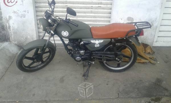 Bonita moto tipo retro -12