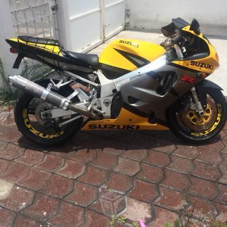 V/C Suzuki 760cc impecable -02