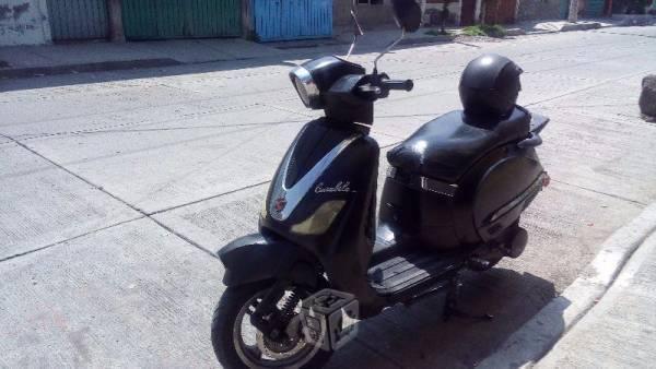 Excelente motoneta. 125cc -08