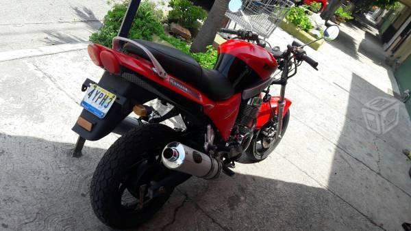 Moto dinamon 250 r1 -09