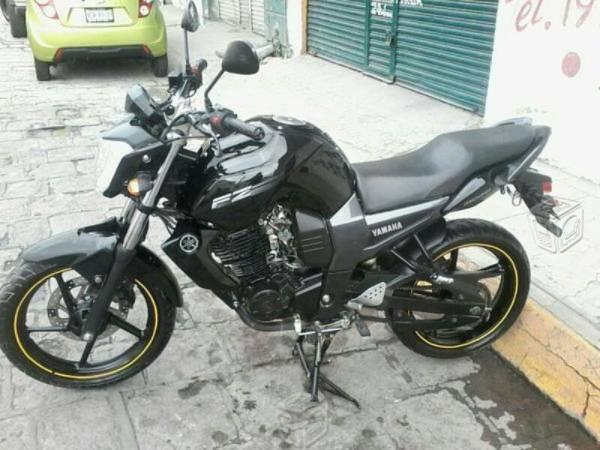 Yamaha color negra fz -14